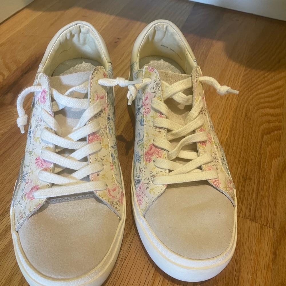 Dolce Vita Cream Floral Sneakers